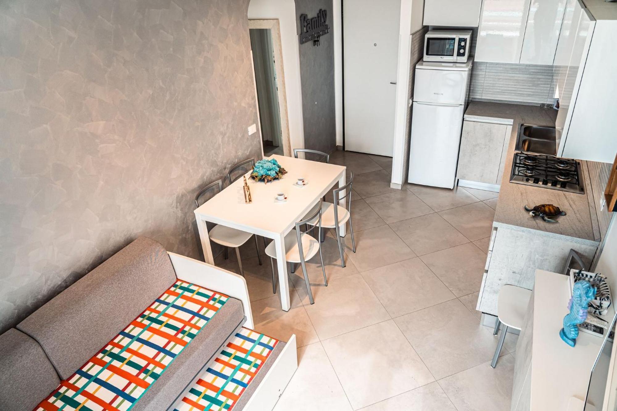 Seaside Retreat With Terrace In Bibione